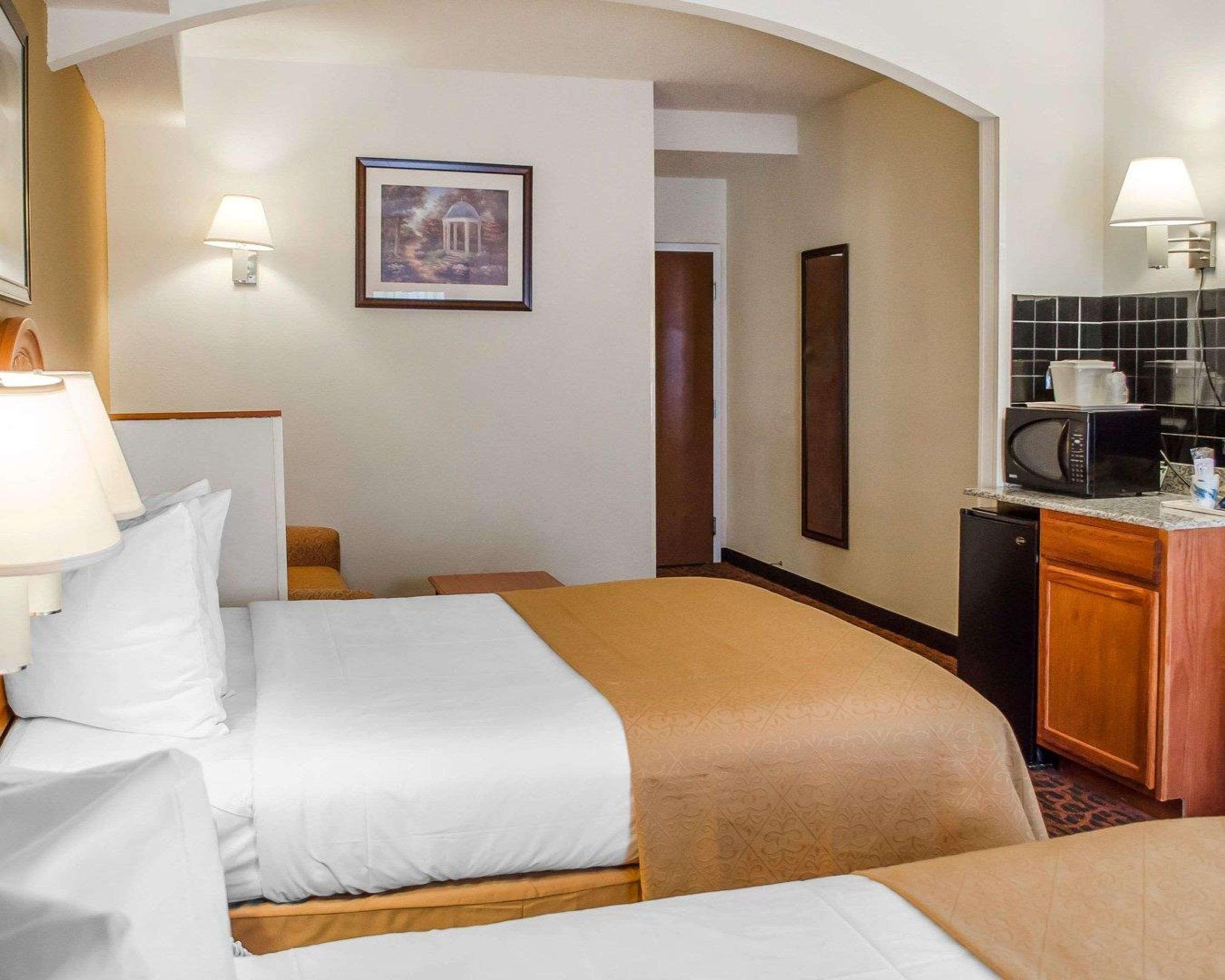 Quality & Hotel 2*